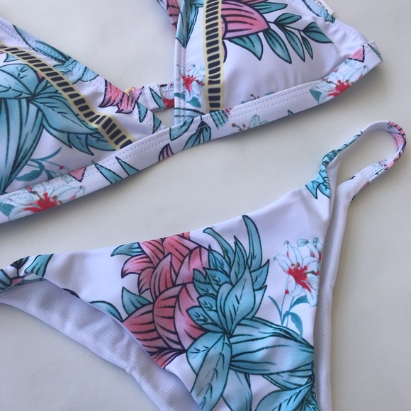 Last 1️⃣ Brazilian Floral Bikini - Picture 5 of 8